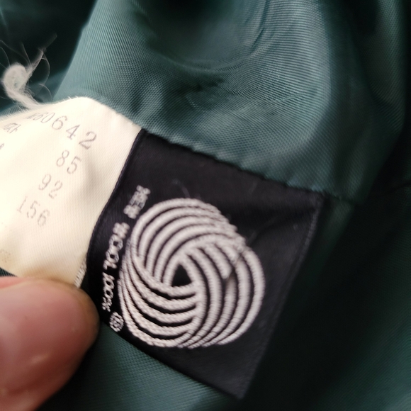 Elegant Green Women's 100% New Wool Coat Size Medium - Picture 9 of 9